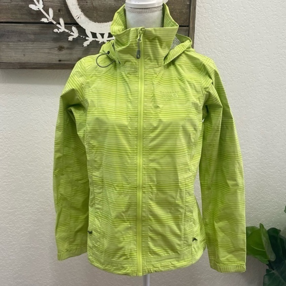 Mountain Hardwear ladies hooded rain jacket size Small